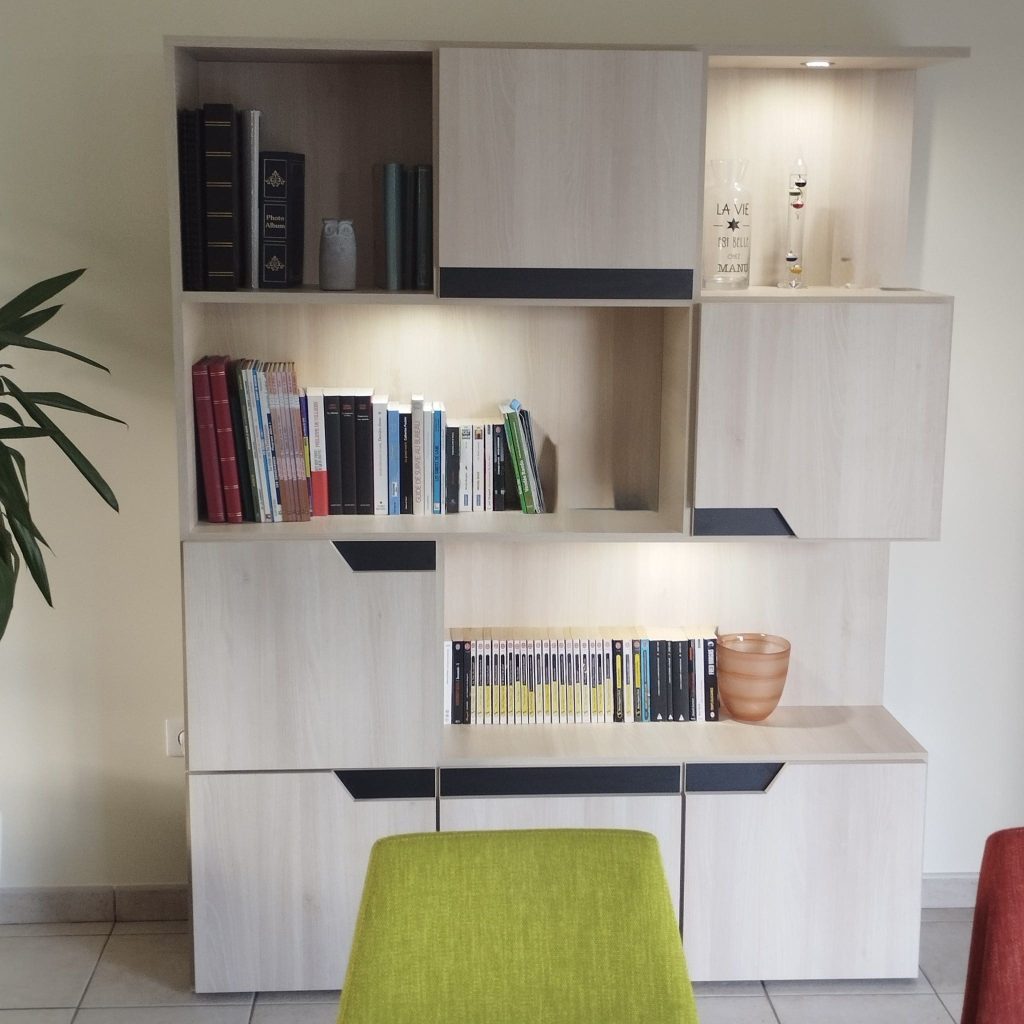 Fabrication d’une bibliothèque sur la commune de Fougeré