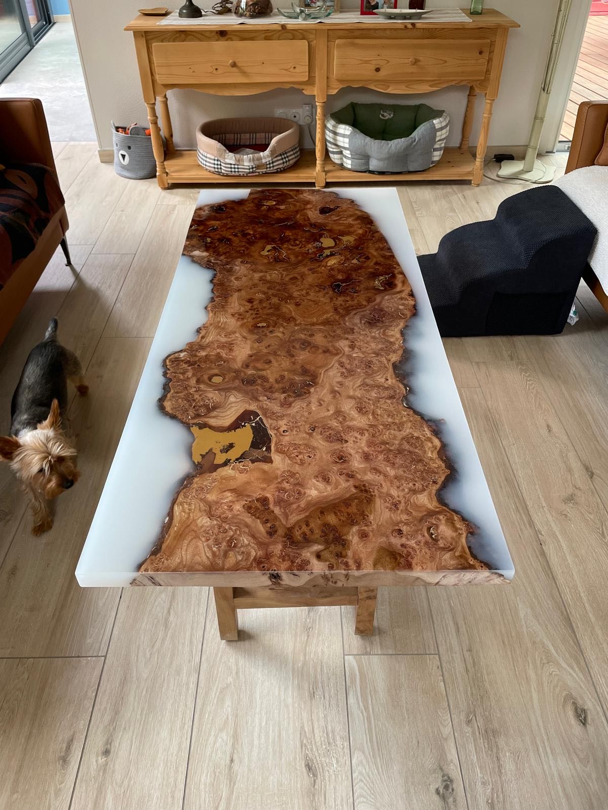 Fabrication d’une table en résine Epoxy sur la commune de Talmont Saint Hilaire